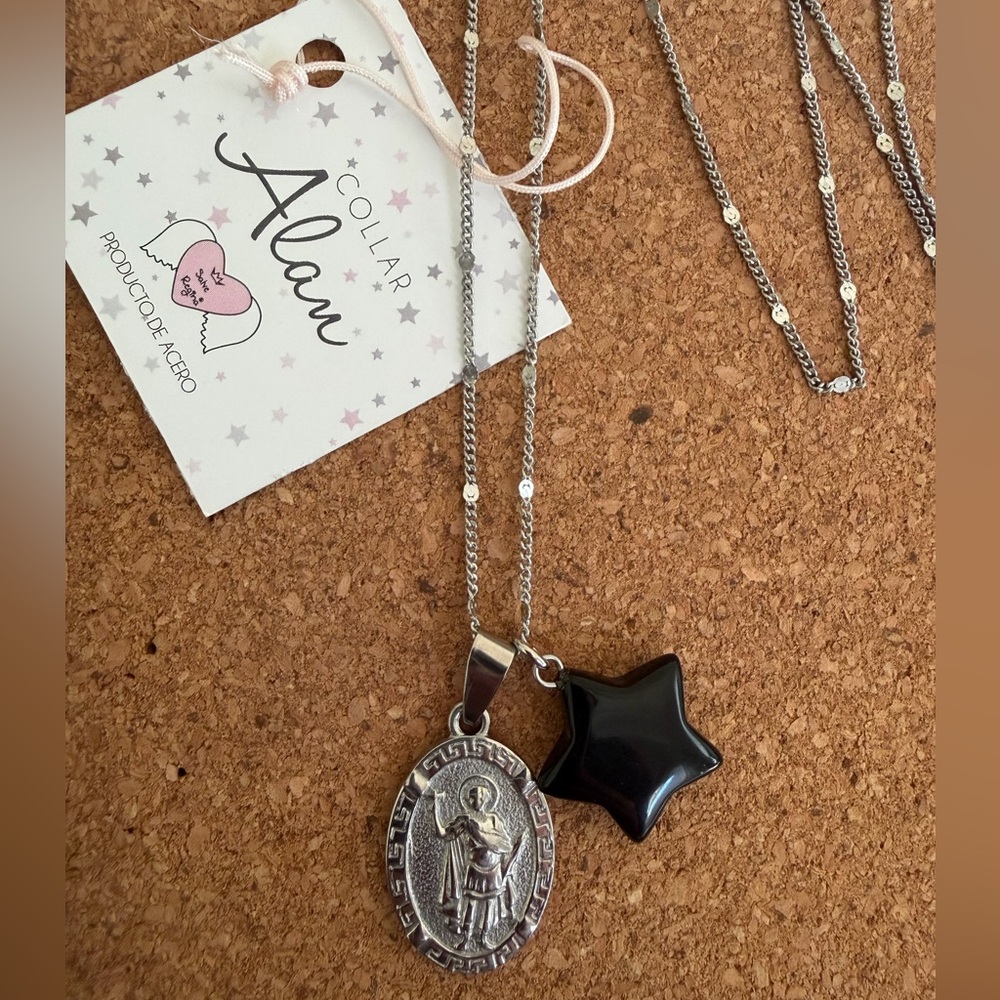 Silver and Black Star Ónix Pendant Necklace San Expedito.😍